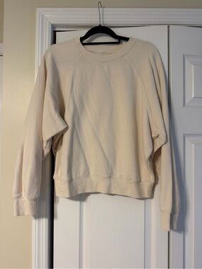 Old Navy Women's Cream Crewneck Sweatshirt